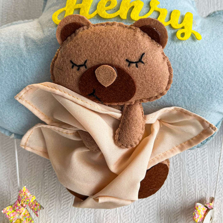 Babble Wrap Bear Hug's Blanket Name Hanging