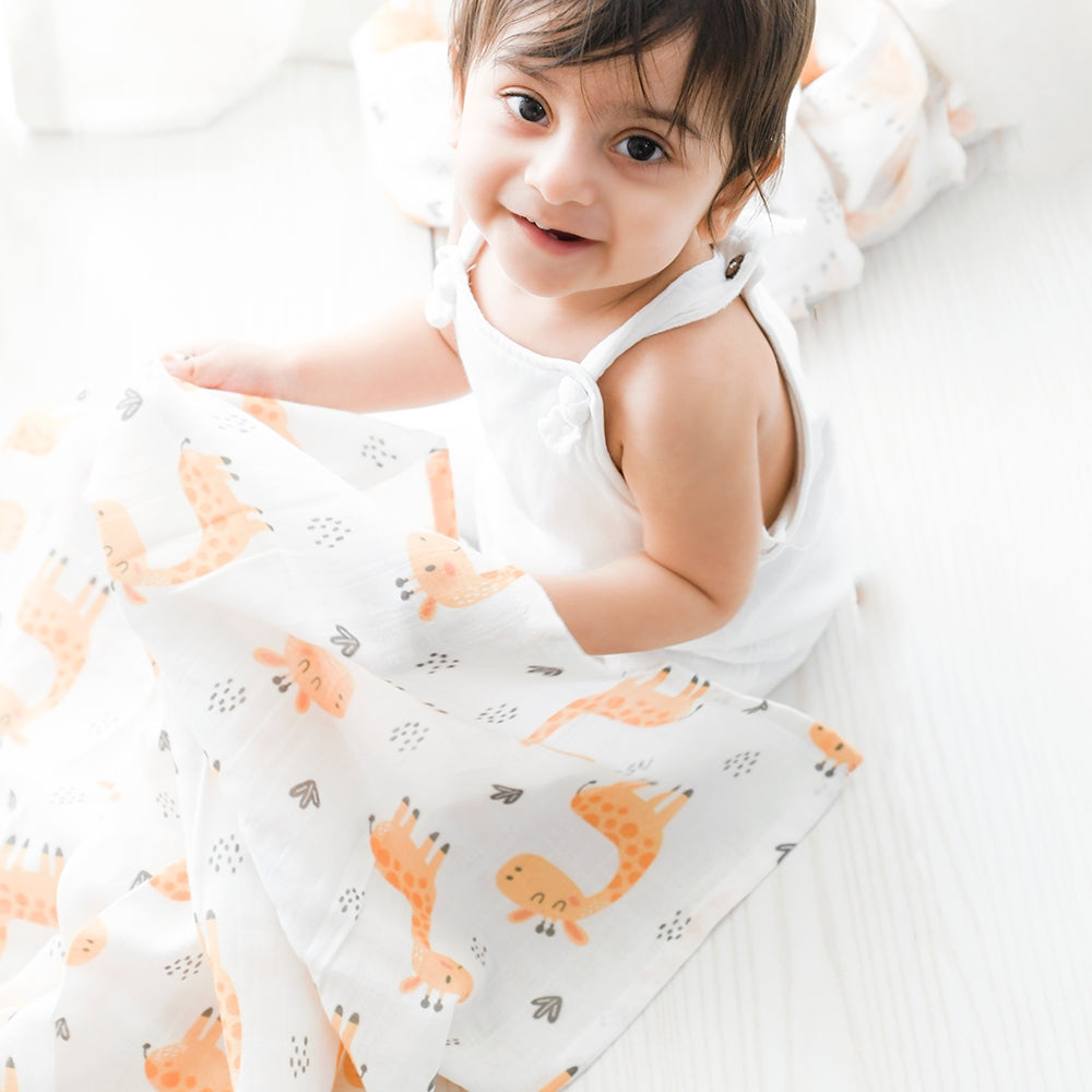 Baby Giraffe & Cute Polka - Organic Luxury Swaddles Set