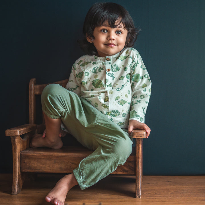 UNISEX ORGANIC FISH PRINT KURTA + MINT PANTS