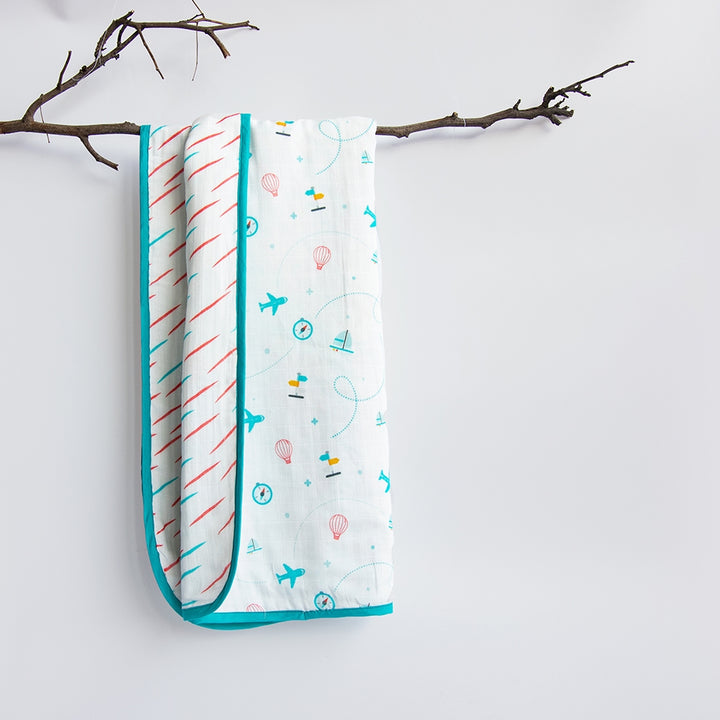 Lil Travellers - Organic Gift 'Basket of Love' (Collective)