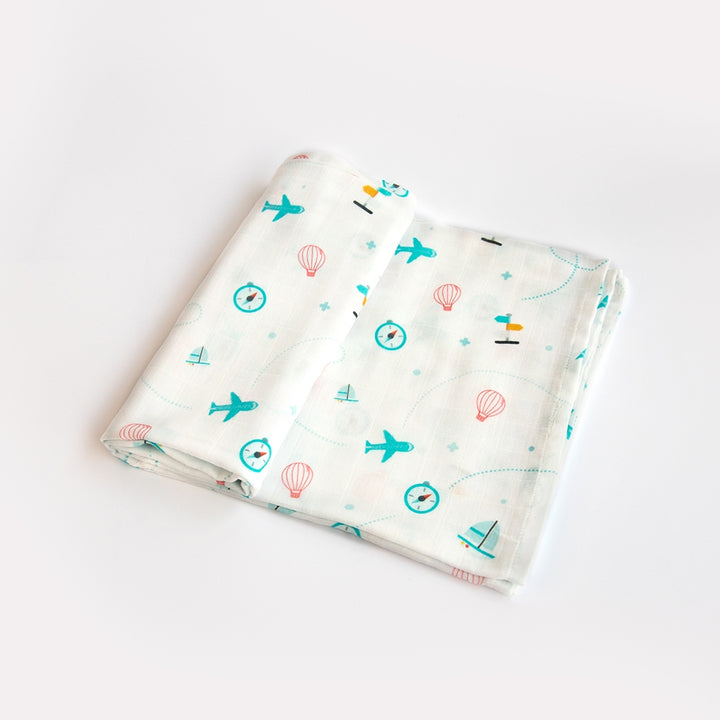 Lil Travellers - Organic Gift 'Basket of Love' (Collective)