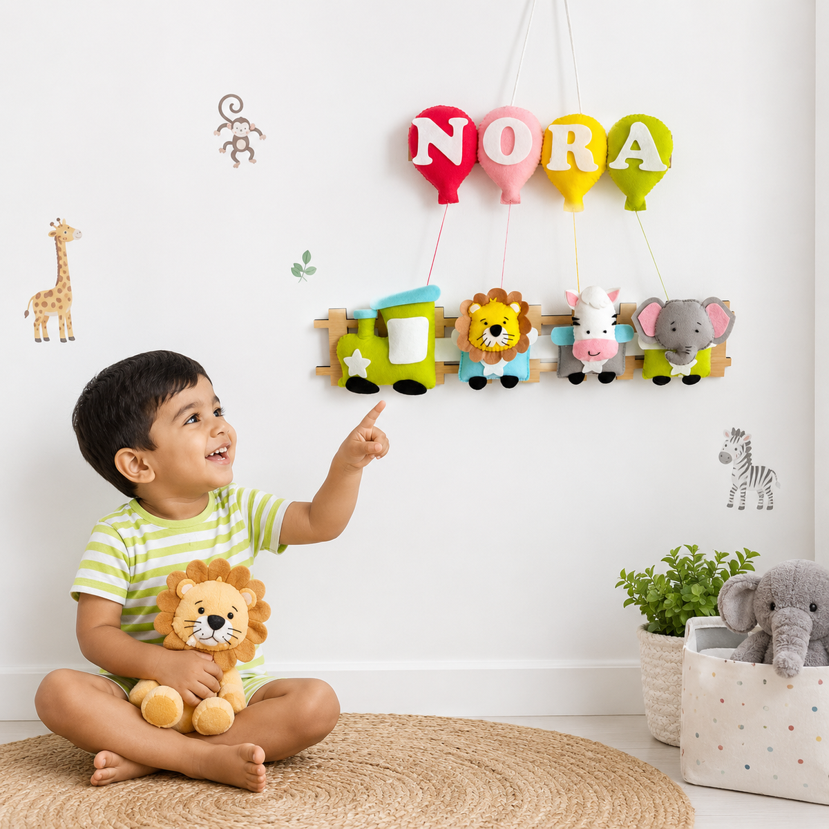 Babble Wrap Tiny Travelers   Name Hanging