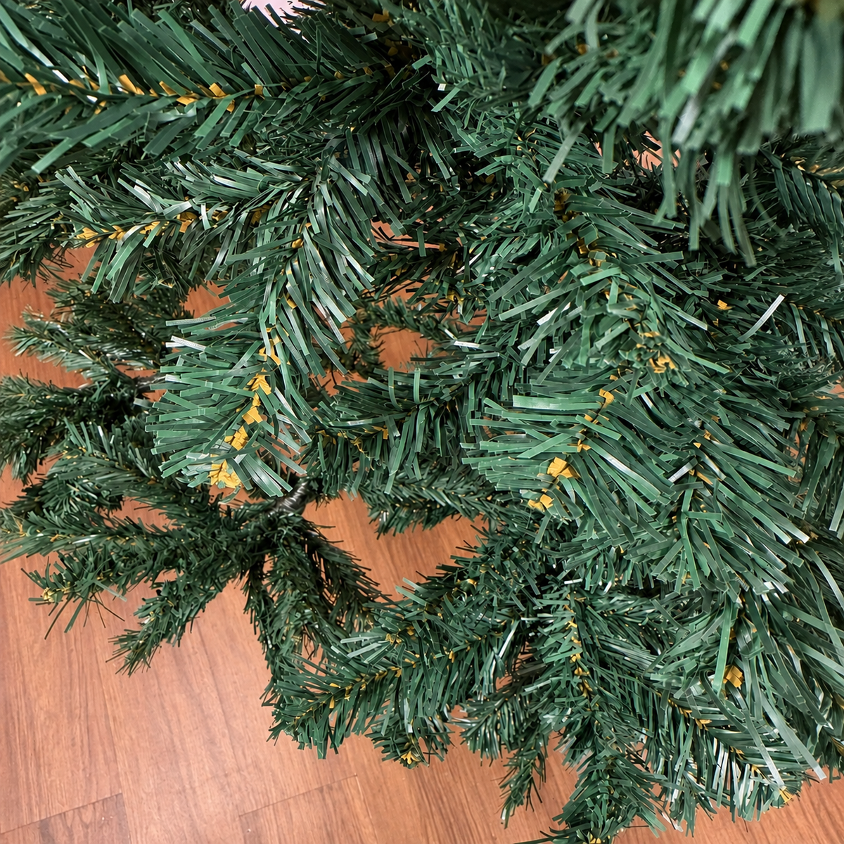 6ft Countryside Classic Christmas Tree
