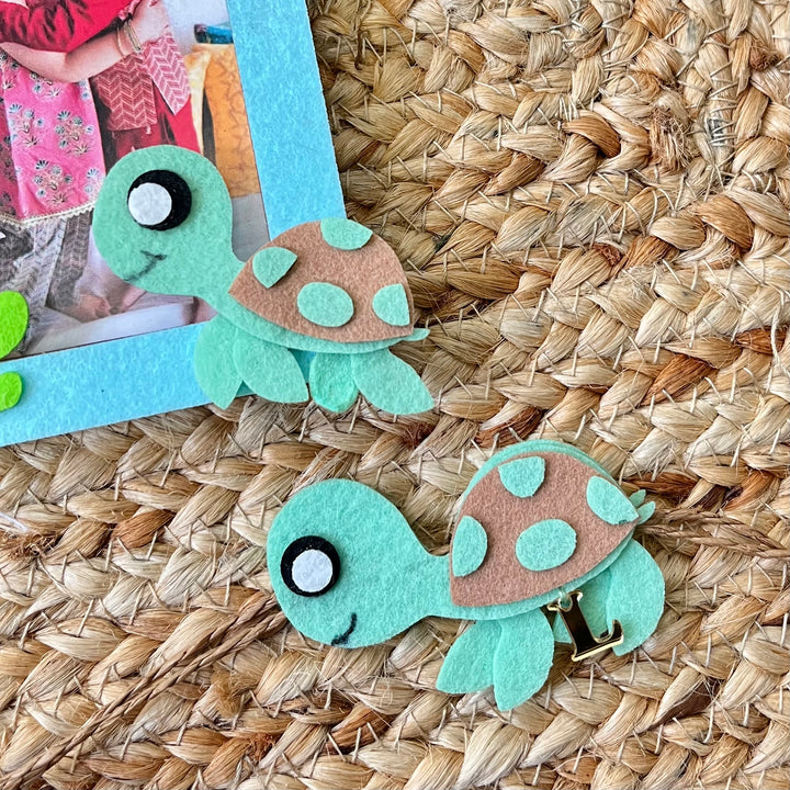 Babble Wrap Wooden PhotoFrame With Rakhi - Coral Reef