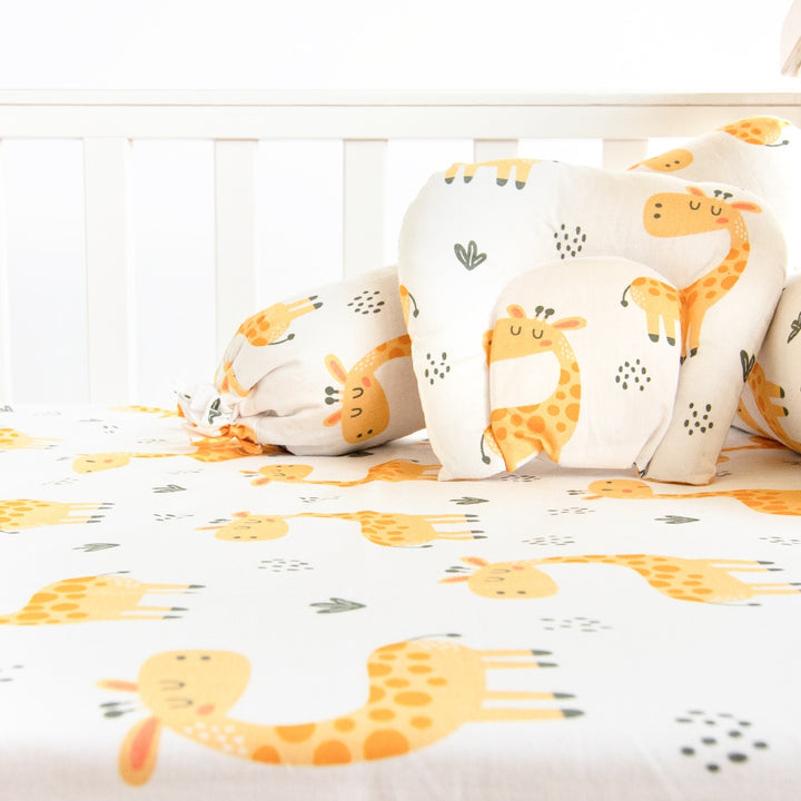 Baby Giraffe - Organic Bedding Gift Basket (Collective)