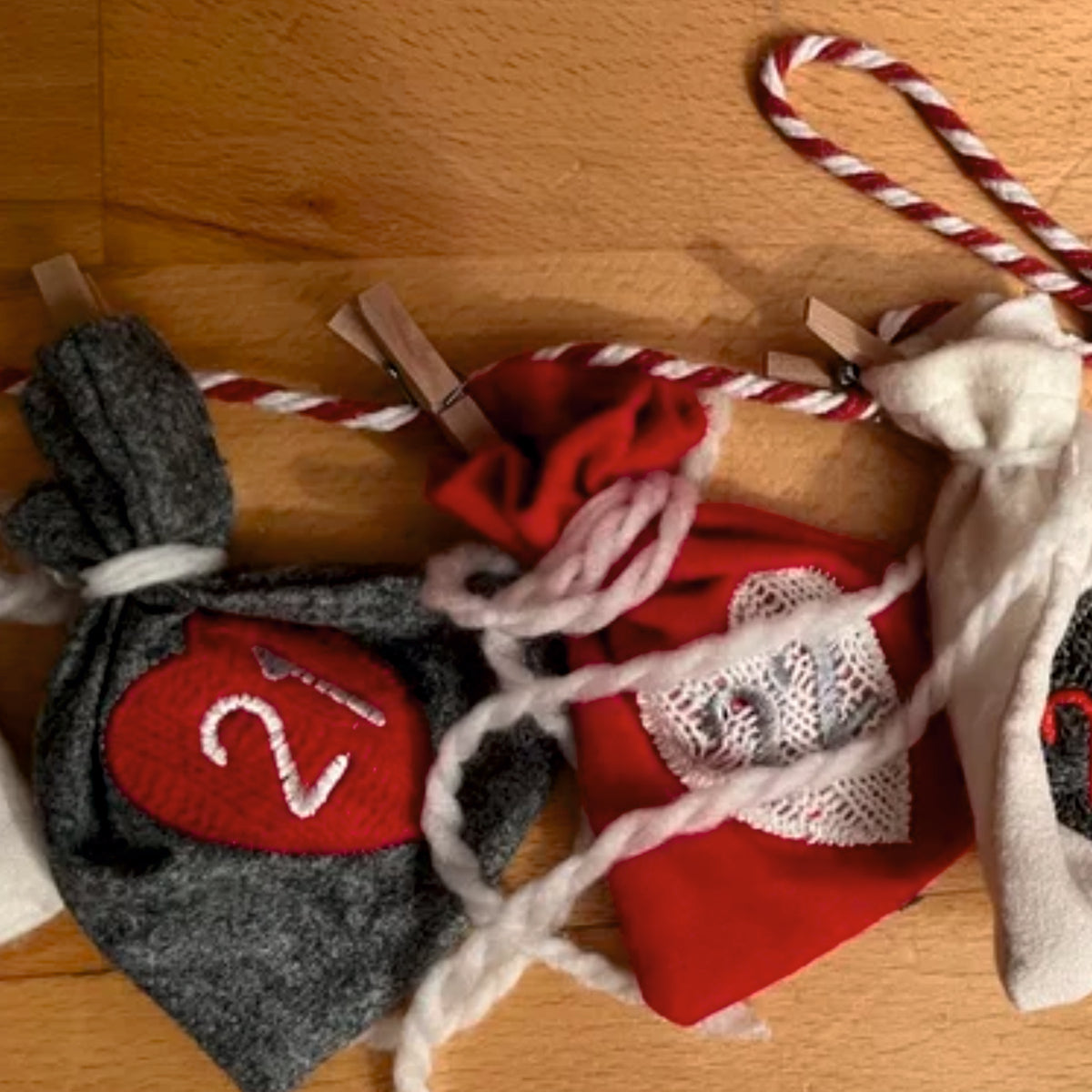 24 Days of Joy Advent Garland