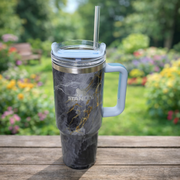 Stanley Swirl x Quencher H2.0 | 1.18L – Storm Noir Gold