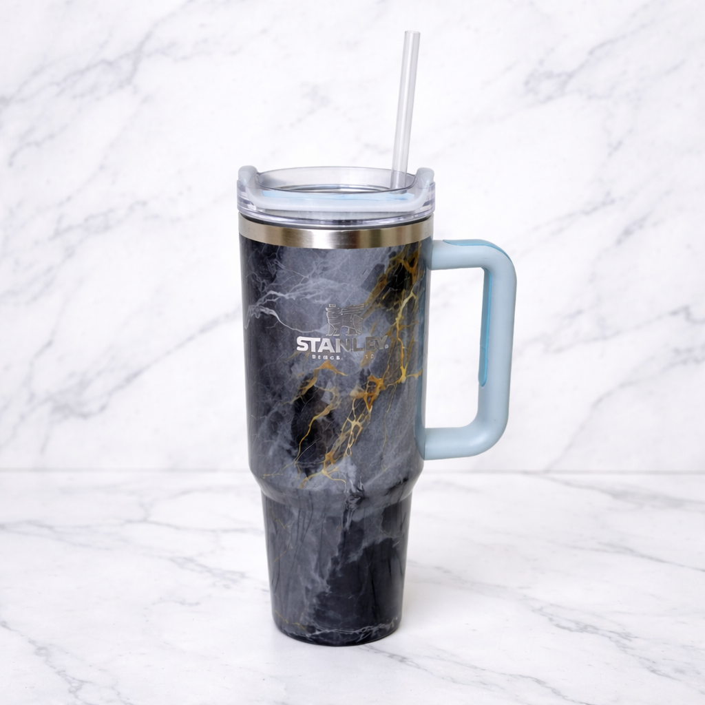Stanley Swirl x Quencher H2.0 | 1.18L – Storm Noir Gold
