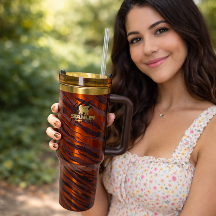 Stanley Swirl x Quencher H2.0 | 1.18L – Ember Wild Flame