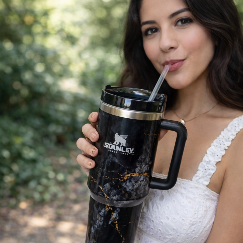 Stanley Swirl x Quencher H2.0 | 1.18L – Obsidian Royale