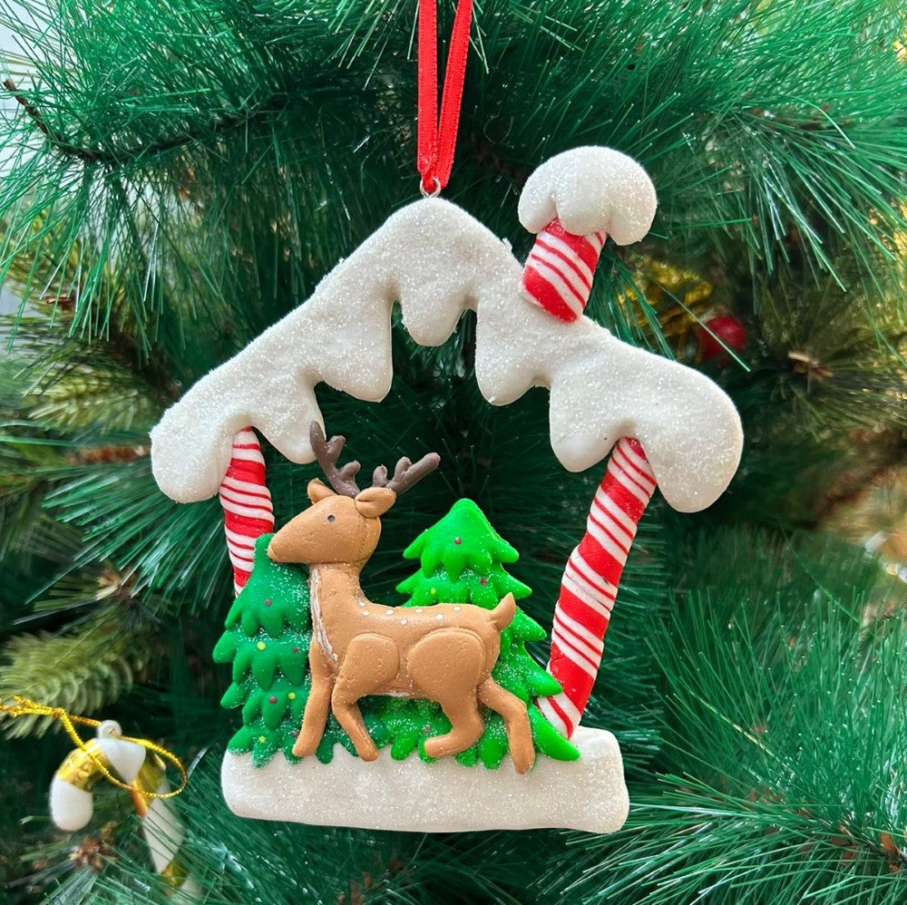 Babble Wrap Reindeer in a Hut Ornament