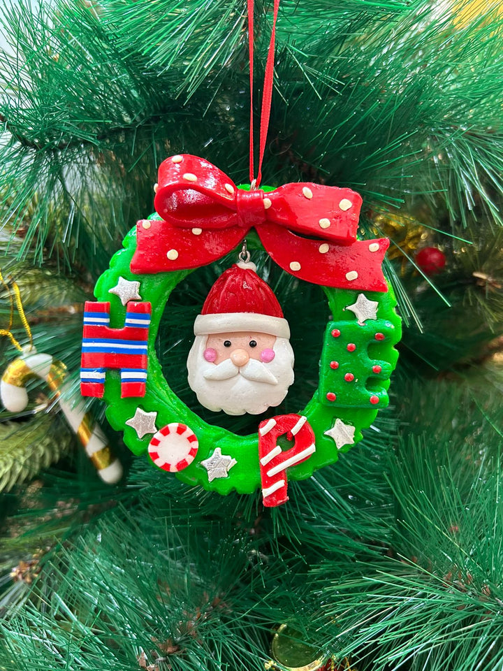 Babble Wrap Santa in a Wreath Ornament