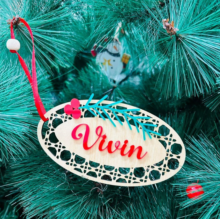 Babble Wrap Rattan Tag Ornament - Oval (with wood in middle)