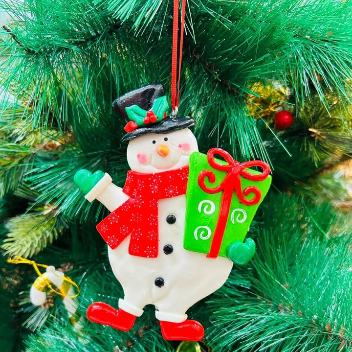 Babble Wrap Snowman with a Gift Ornament