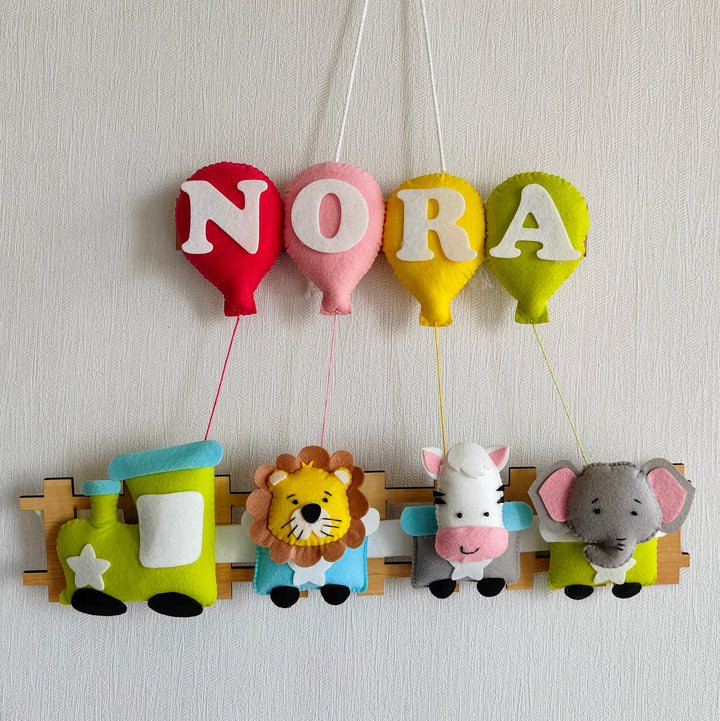 Babble Wrap Tiny Travelers   Name Hanging