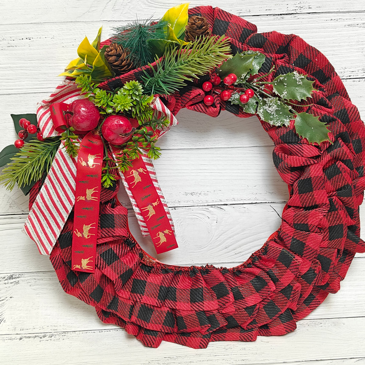 15" Plaid Charm Holiday Wreath