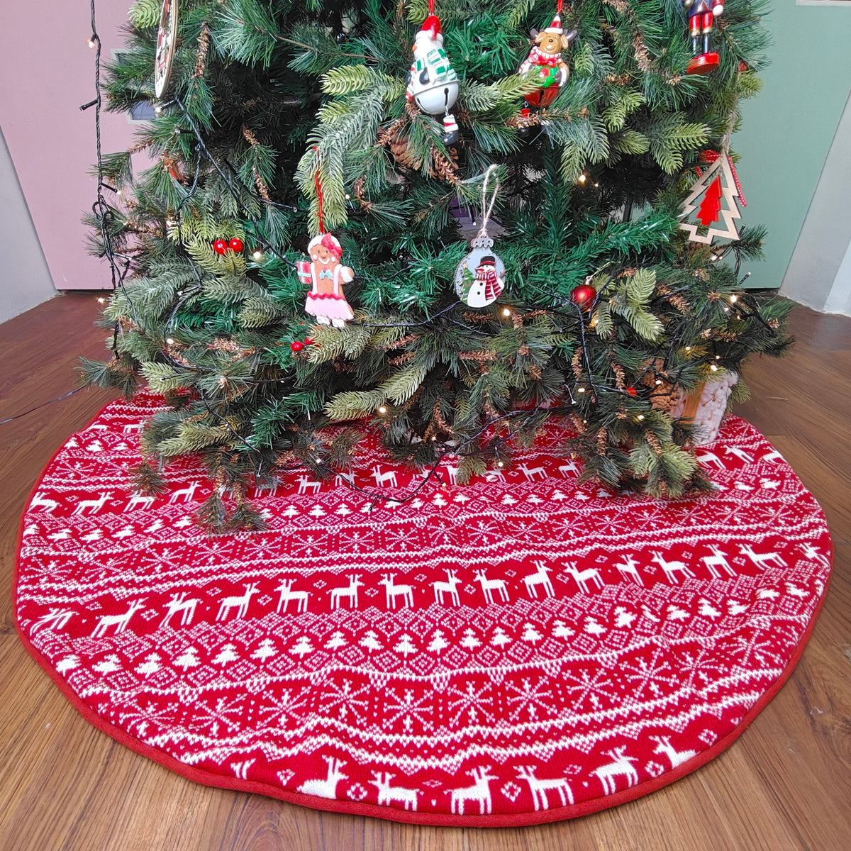 48" Tree Skirt - Nordic Reindeer Knit