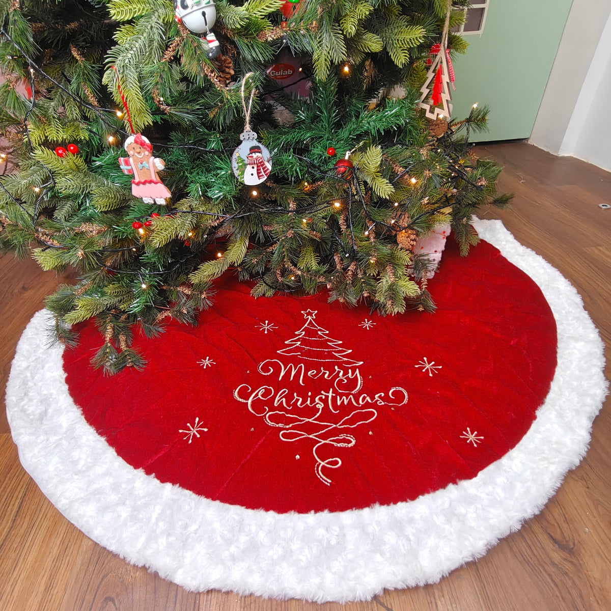 48" Tree Skirt - Classic Merry Velvet