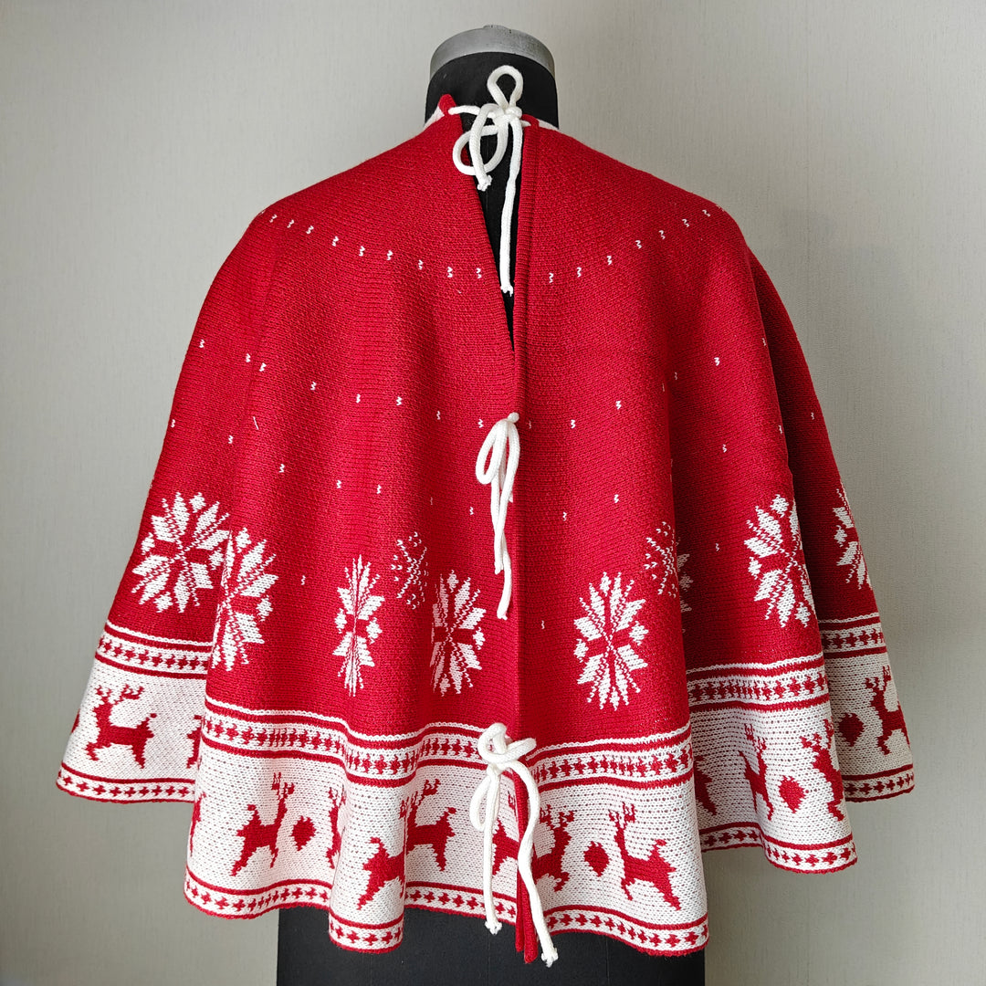 50'' Tree Skirt -to-Cape – Nordic Snowflakes