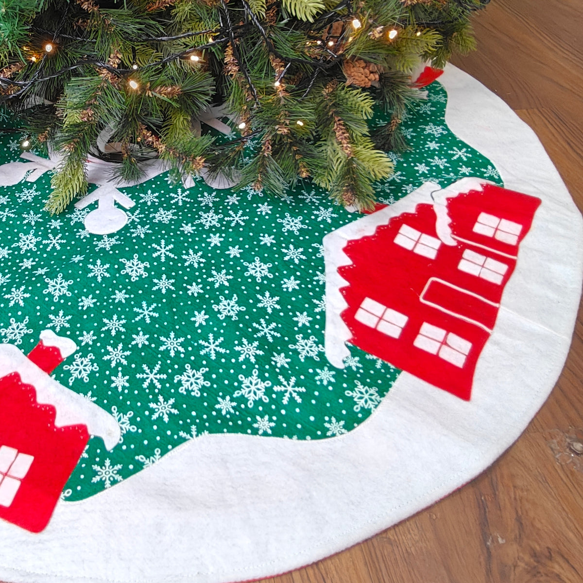 48'' Tree Skirt – Snow Village Houses