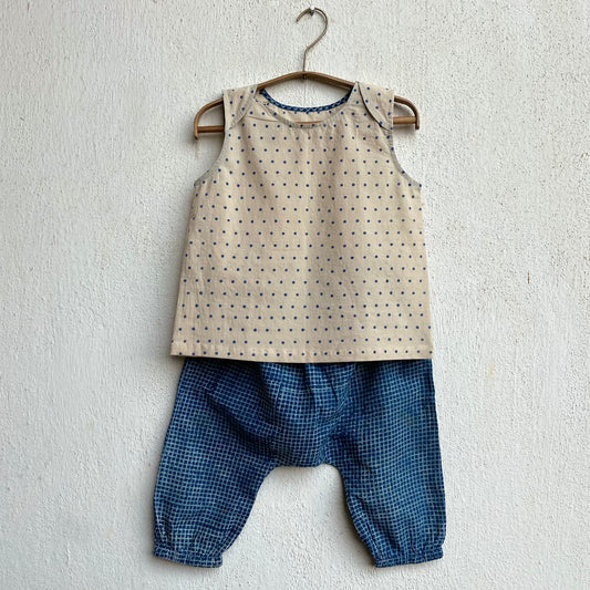 UNISEX ORGANIC INDIGO RAIDANA JHABLA WITH INDIGO CHECK PANTS