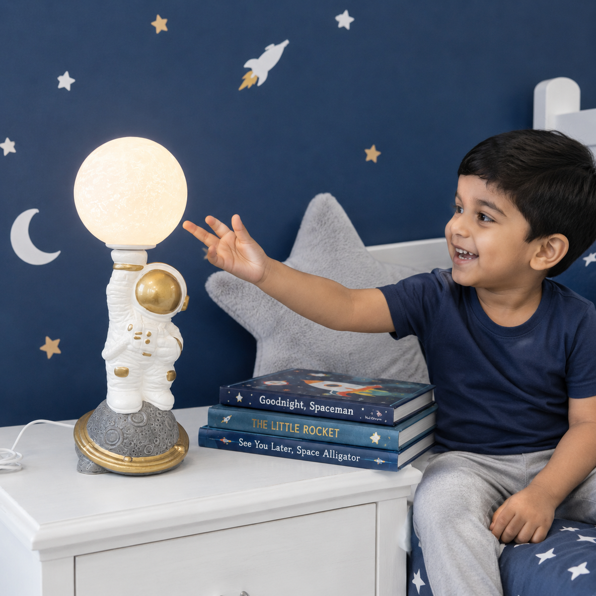 Night Lamp - Astronaut Aura (Gold)