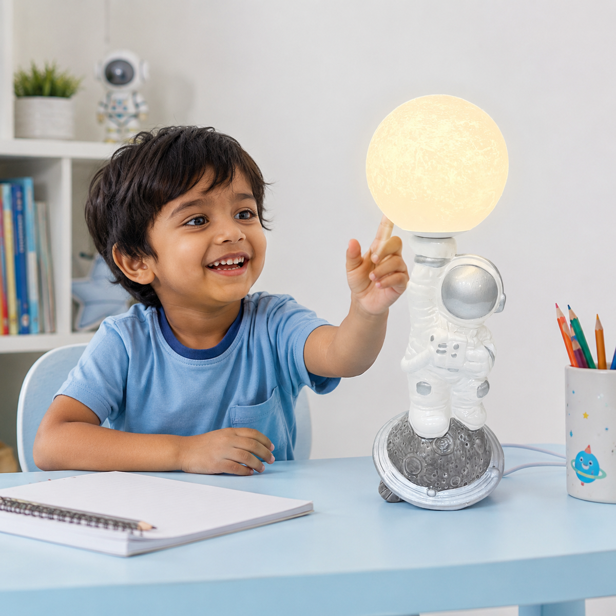 Night Lamp - Astronaut Aura (Silver)