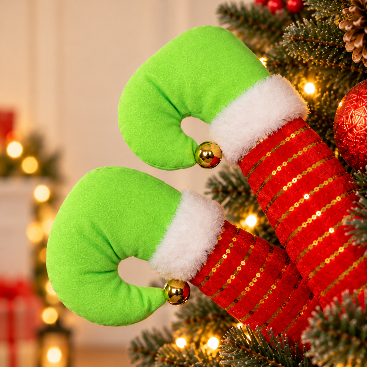Swinging Legs - Grinch Elf