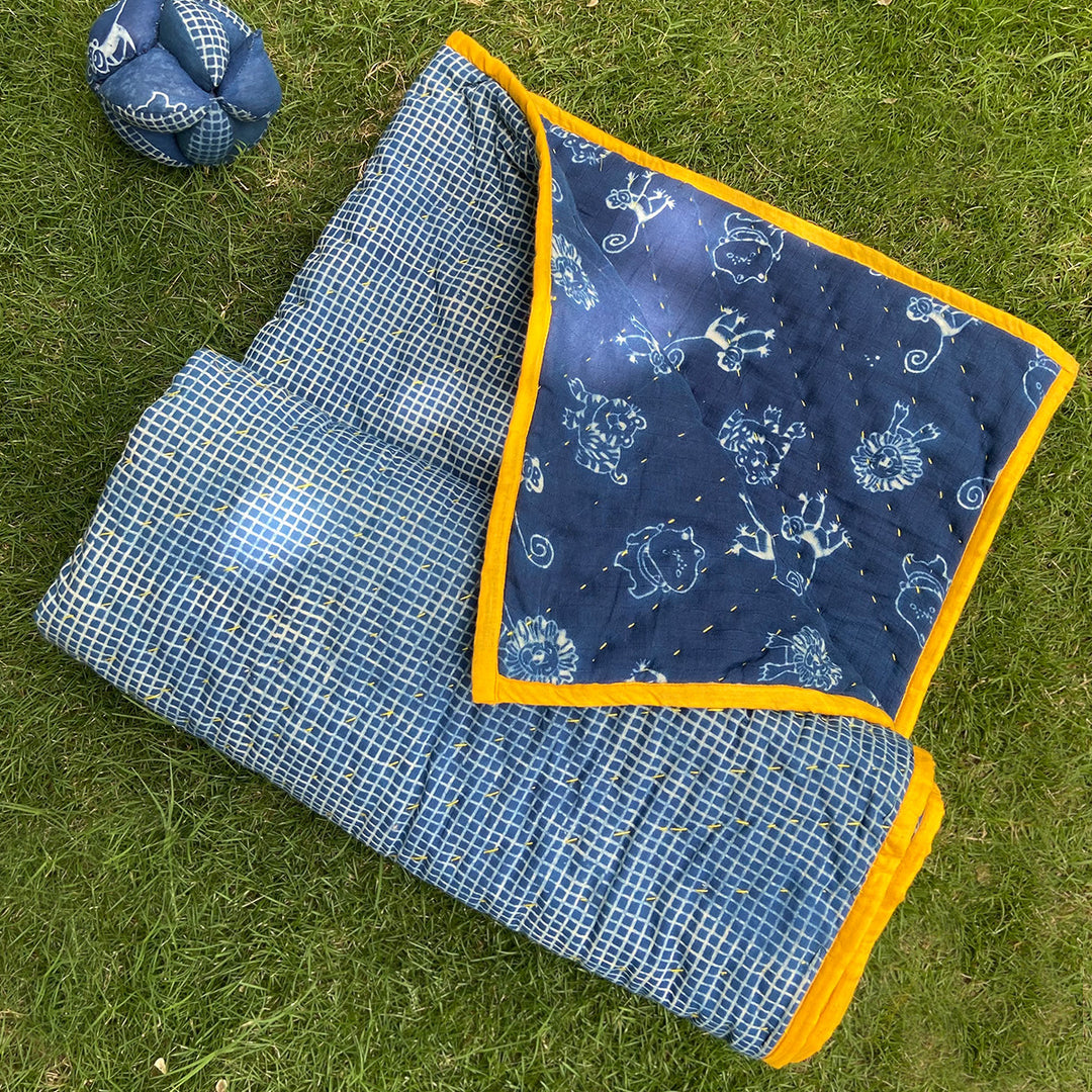 ORGANIC  ZOO QUILT