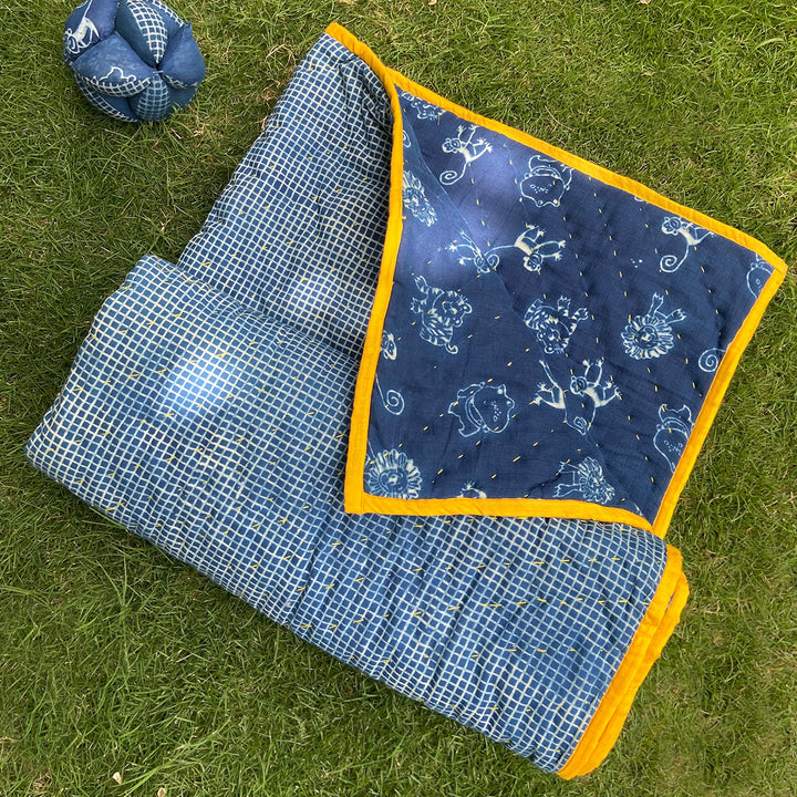 ORGANIC  ZOO QUILT