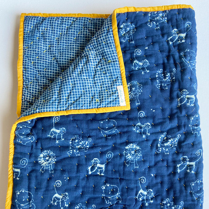 ORGANIC  ZOO QUILT