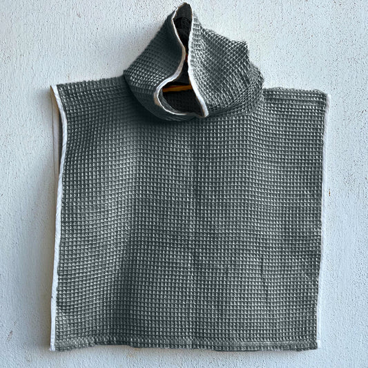 ORGANIC WAFFLE HOODED PONCHO TOWEL SET - GREY