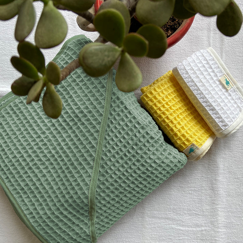 ORGANIC WAFFLE HOODED TOWEL SET