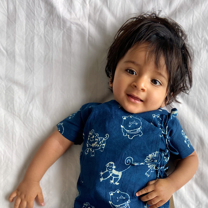 UNISEX ORGANIC NEWBORN BAG - INDIGO ZOO + WHITE ANGRAKHA