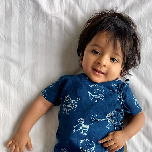 UNISEX ORGANIC NEWBORN BAG - INDIGO ZOO + WHITE ANGRAKHA