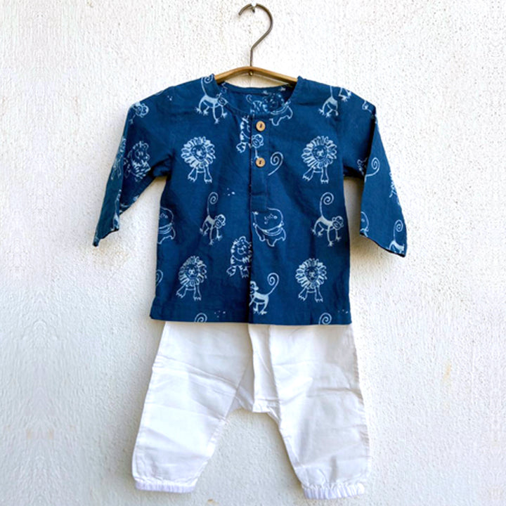 UNISEX ORGANIC ZOO PRINT INDIGO KURTA + WHITE PANTS