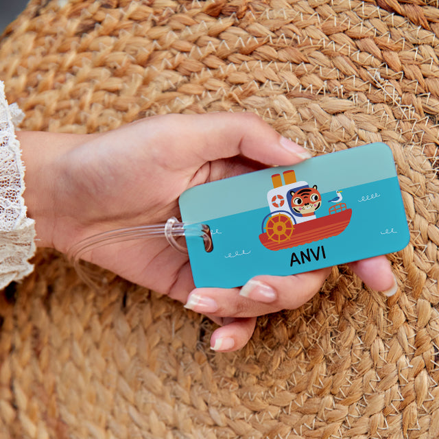 Name Tag - Let's Travel