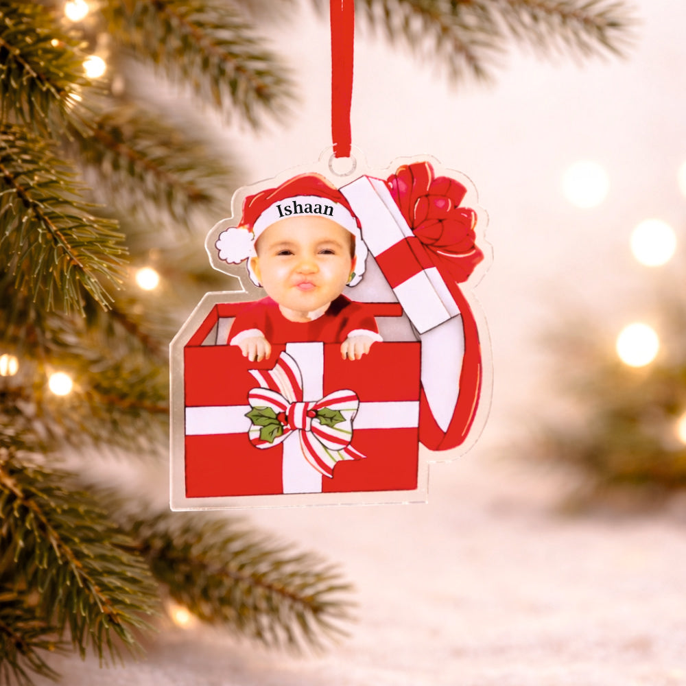 Babble Wrap Santa’s Little Gift Ornament