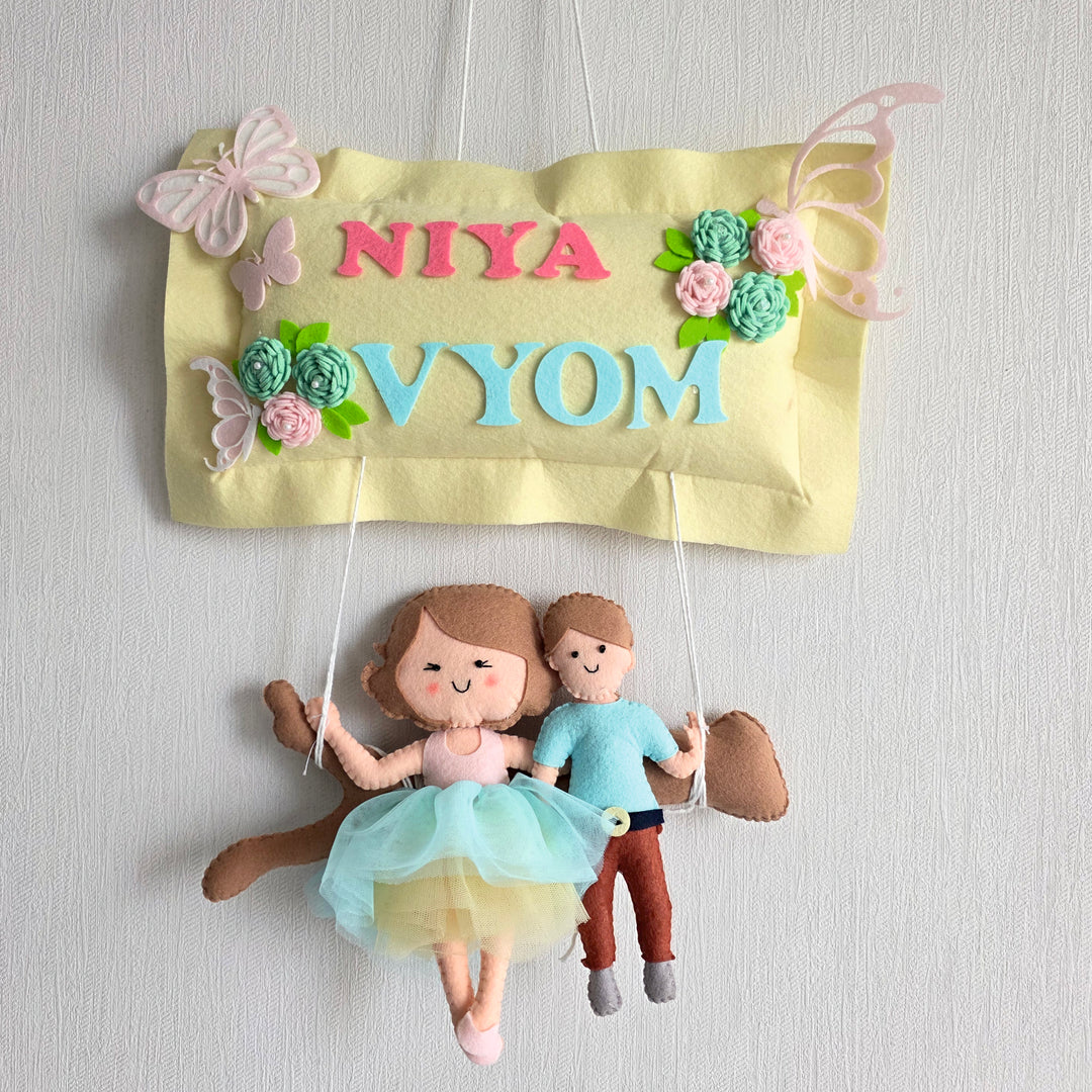 Babble Wrap Swinging Smiles Name Hanging