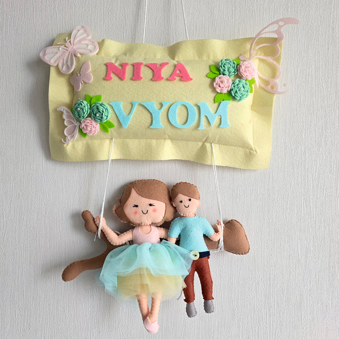 Babble Wrap Swinging Smiles Name Hanging