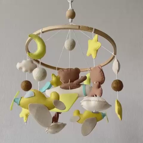 Babble Wrap Cot / Crib Mobile - Teddy's Sky Adventure