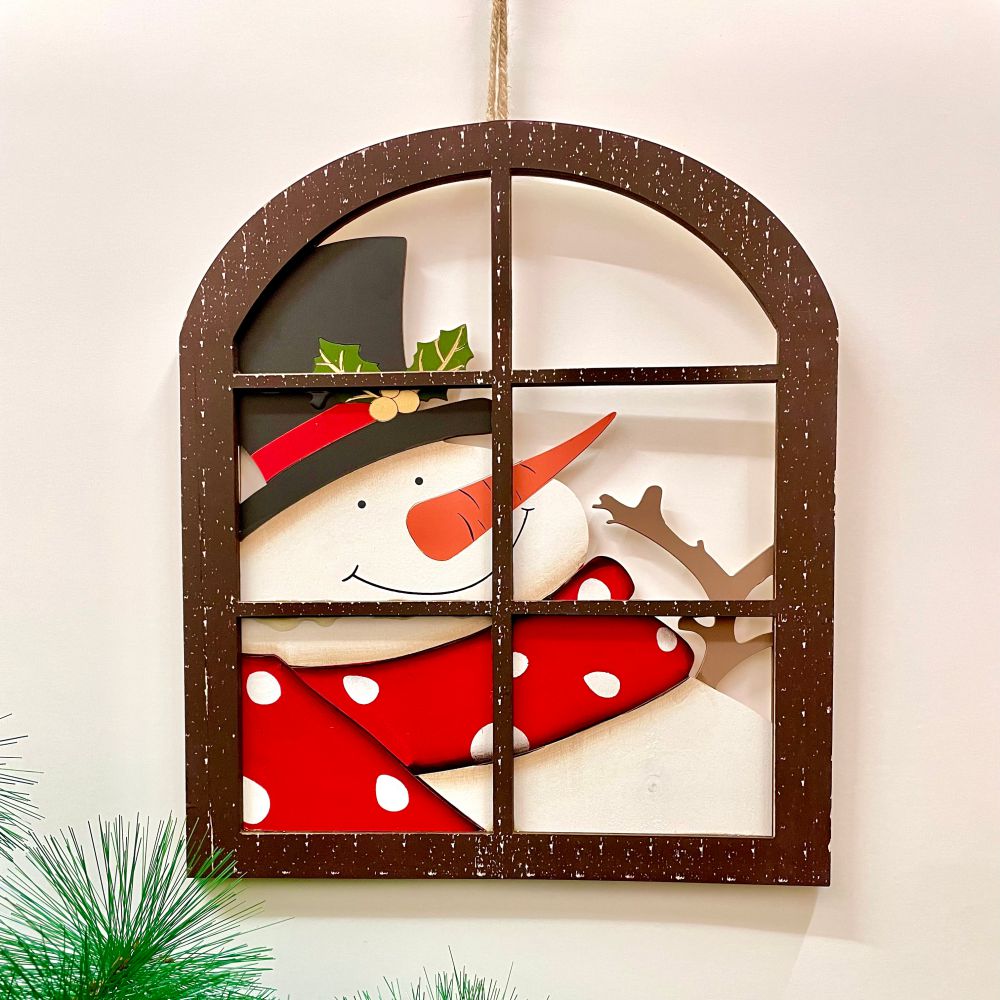 Babble Wrap Wooden Snowman In A Door Frame